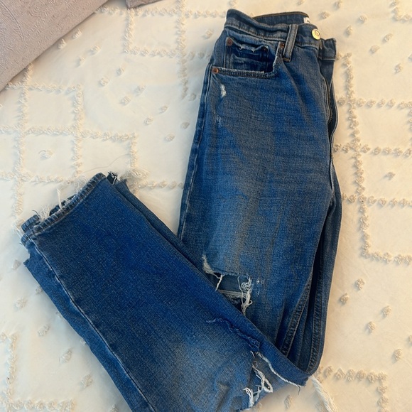 Abercrombie High Rise Straight Jean - Picture 5 of 5